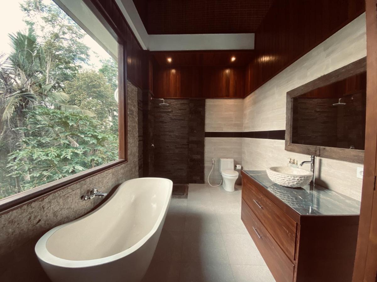 Nirankara Private Pool Villa - By Ubud Paradise Exterior photo